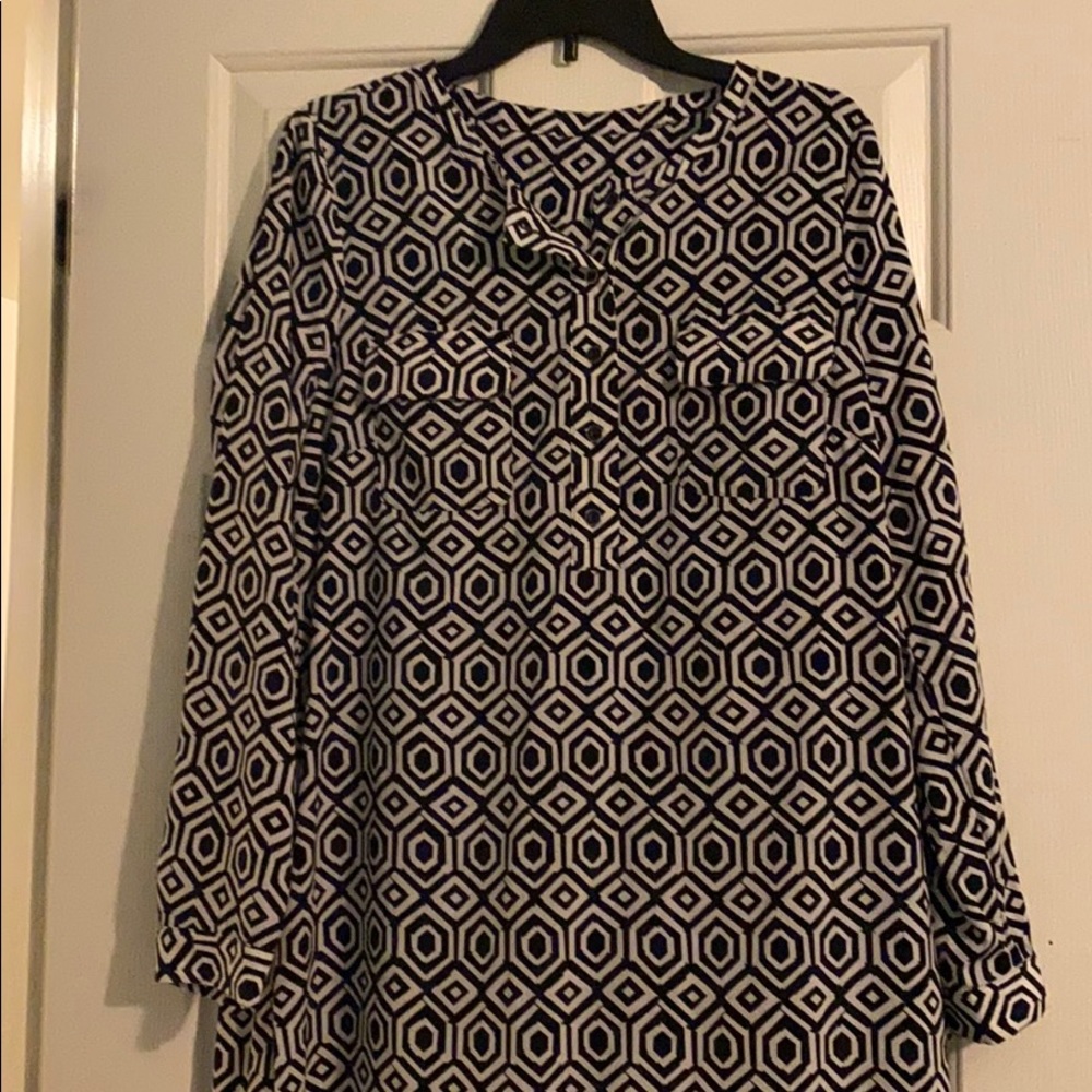 Black and white patterned dress